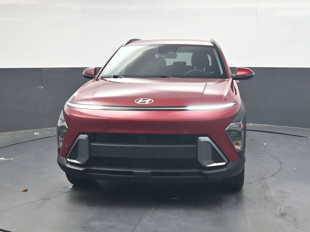 Used 2025 Red Hyundai SEL image 13
