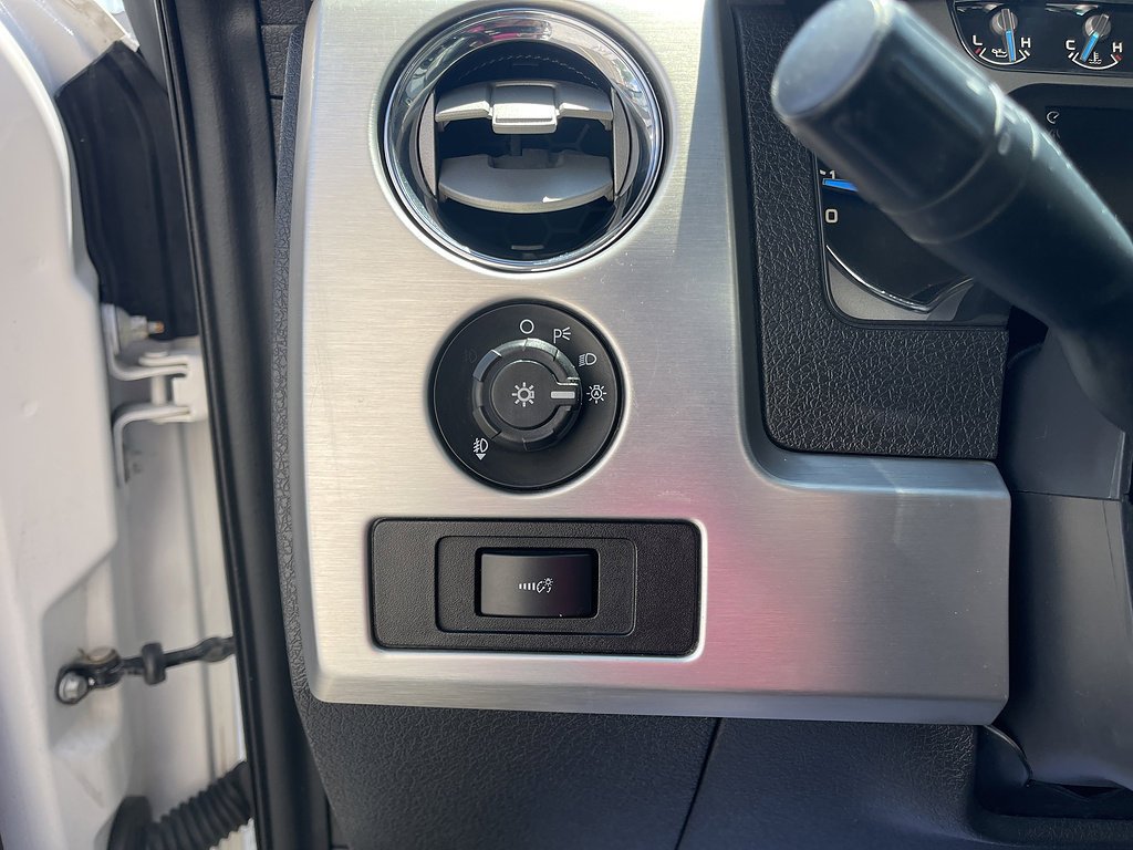 2013 Ford F-150 Platinum - Photo 31