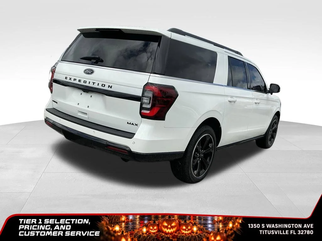 Used 2023 White Ford Limited image 8