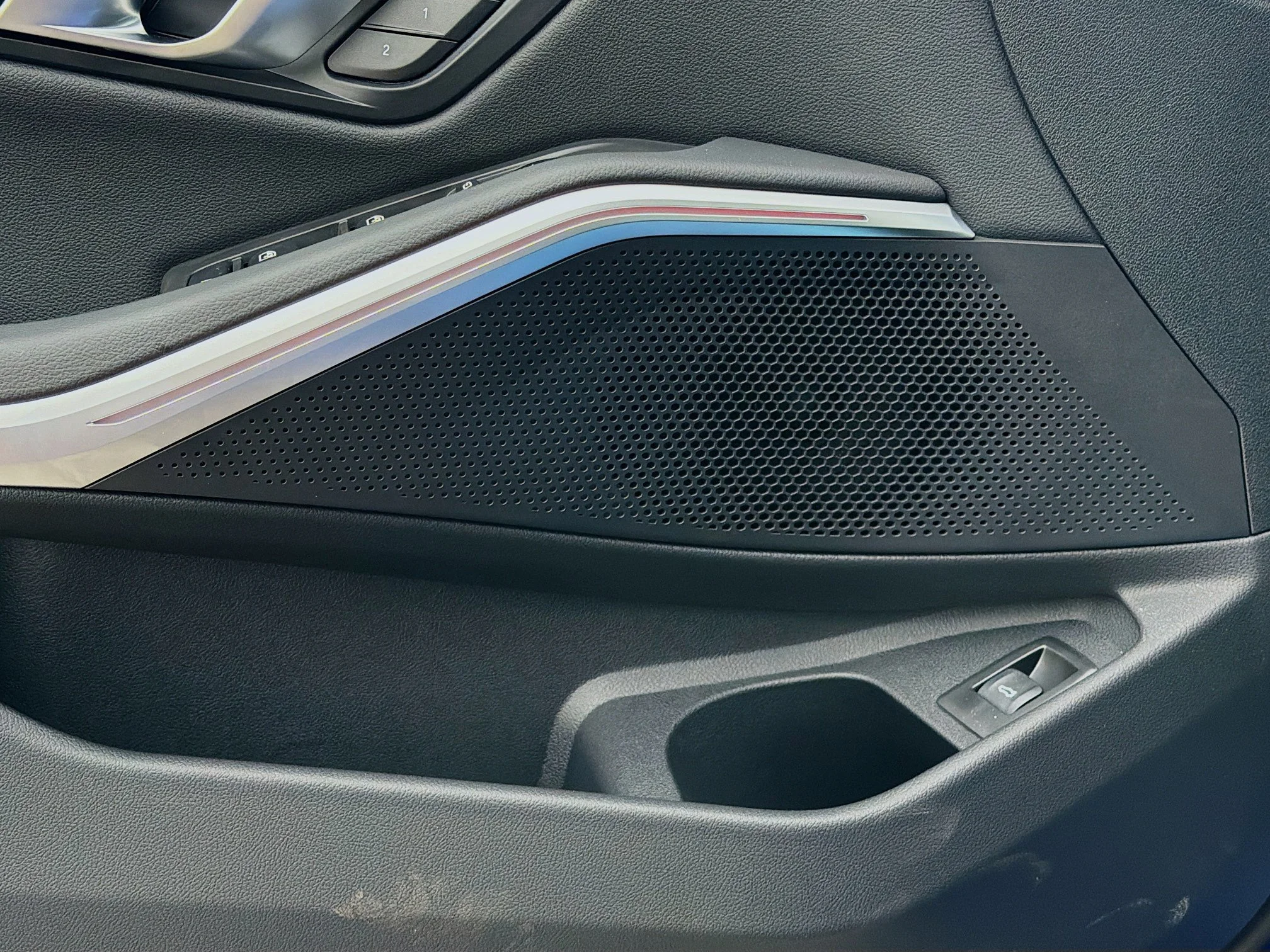 New 2026 Portimao Blue Metallic BMW 330i image 24