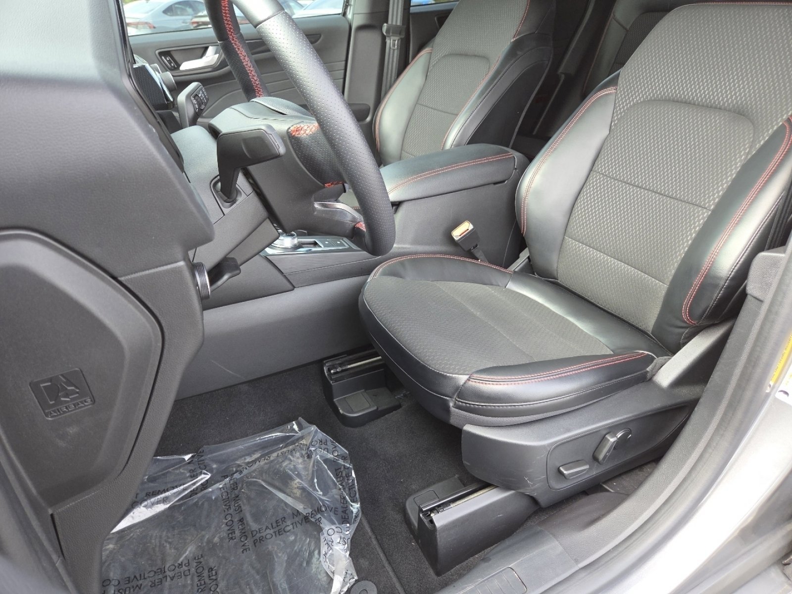 2024 Ford Escape ST-Line - Photo 27