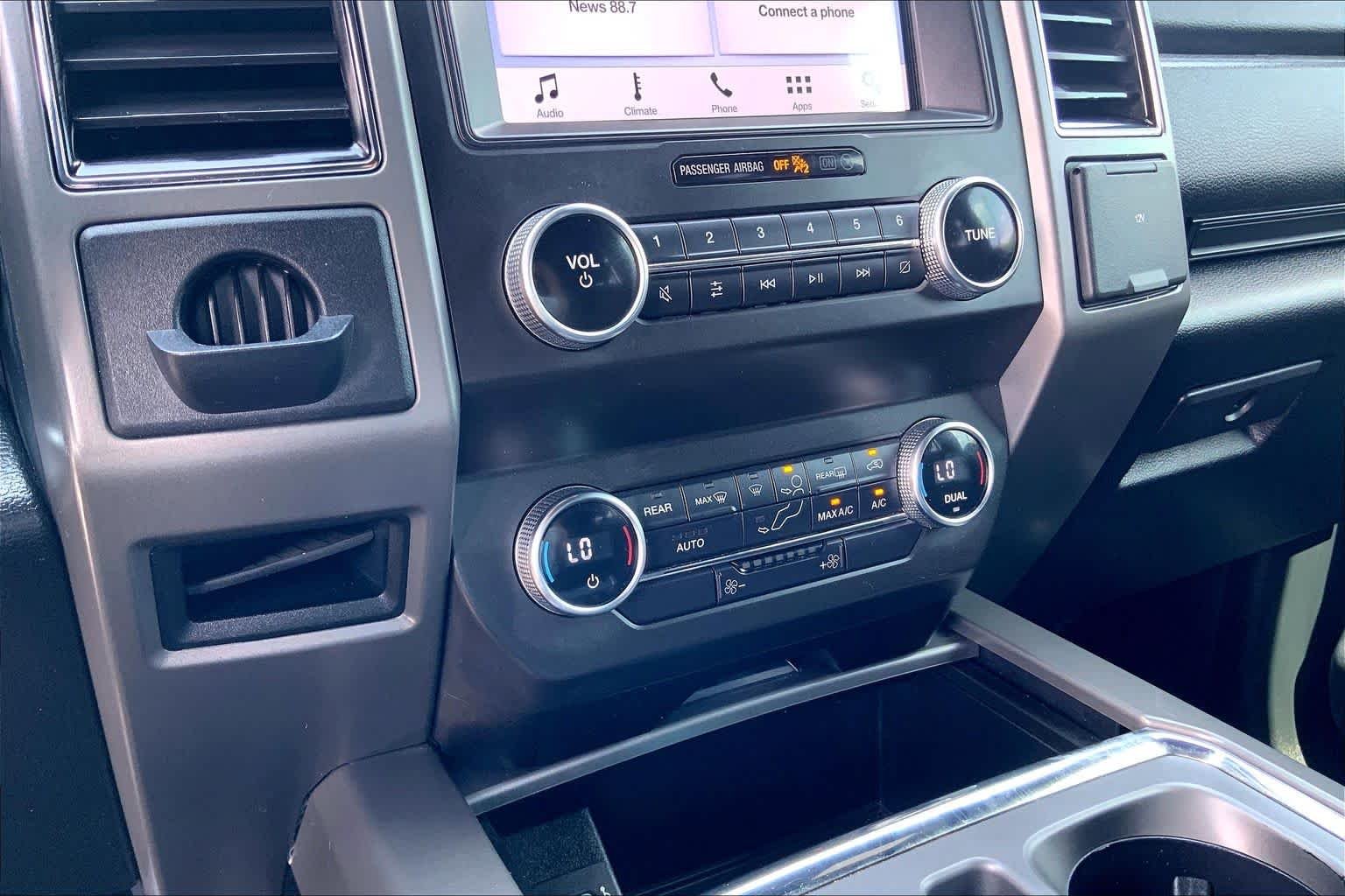 Used 2019 Oxford White Ford XLT image 31