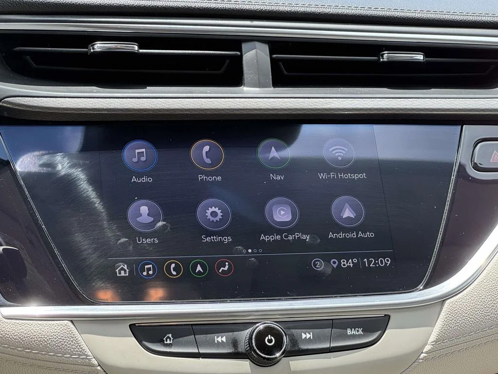 Used 2020 White Frost Buick Essence image 17