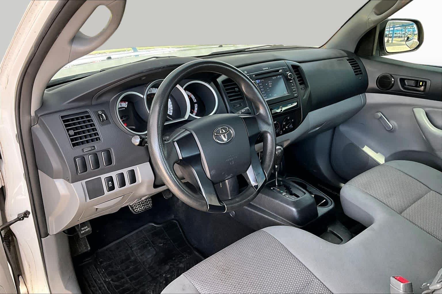 Used 2013 Super White Toyota  image 16