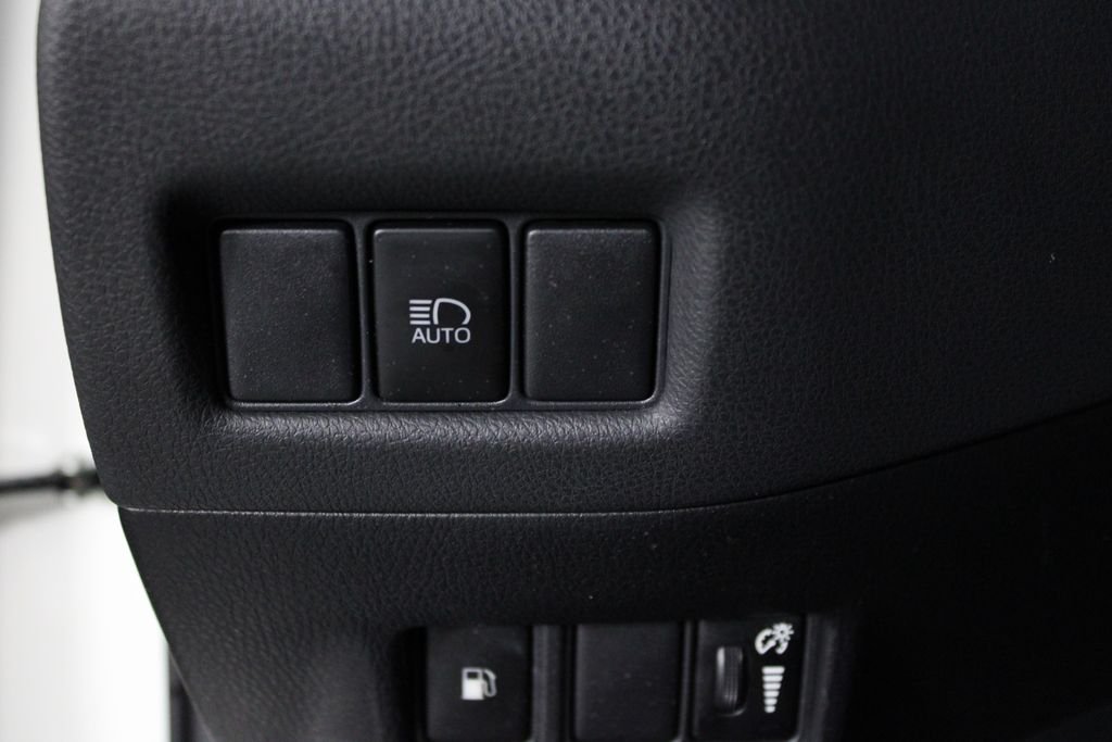 Used 2021 White Toyota XLE image 24