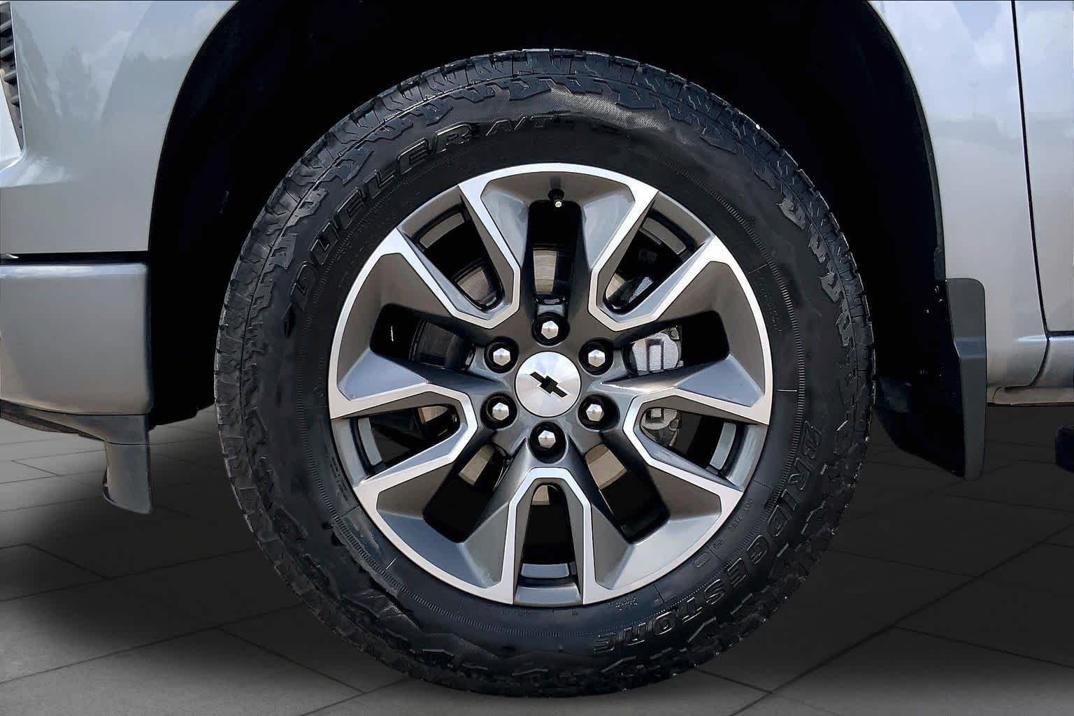 Used 2024 Sterling Gray Metallic Chevrolet RST image 20