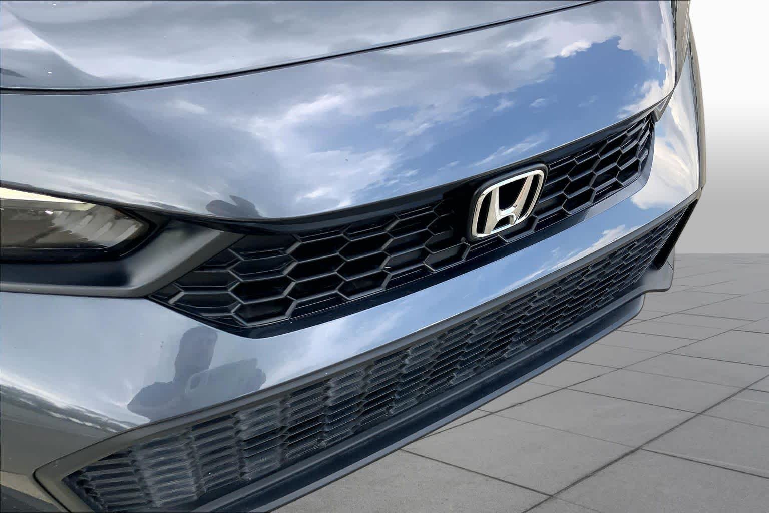 Used 2025 Solar Silver Metallic Honda Sport image 29