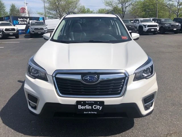 Used 2019 Crystal White Pearl Subaru Limited image 8