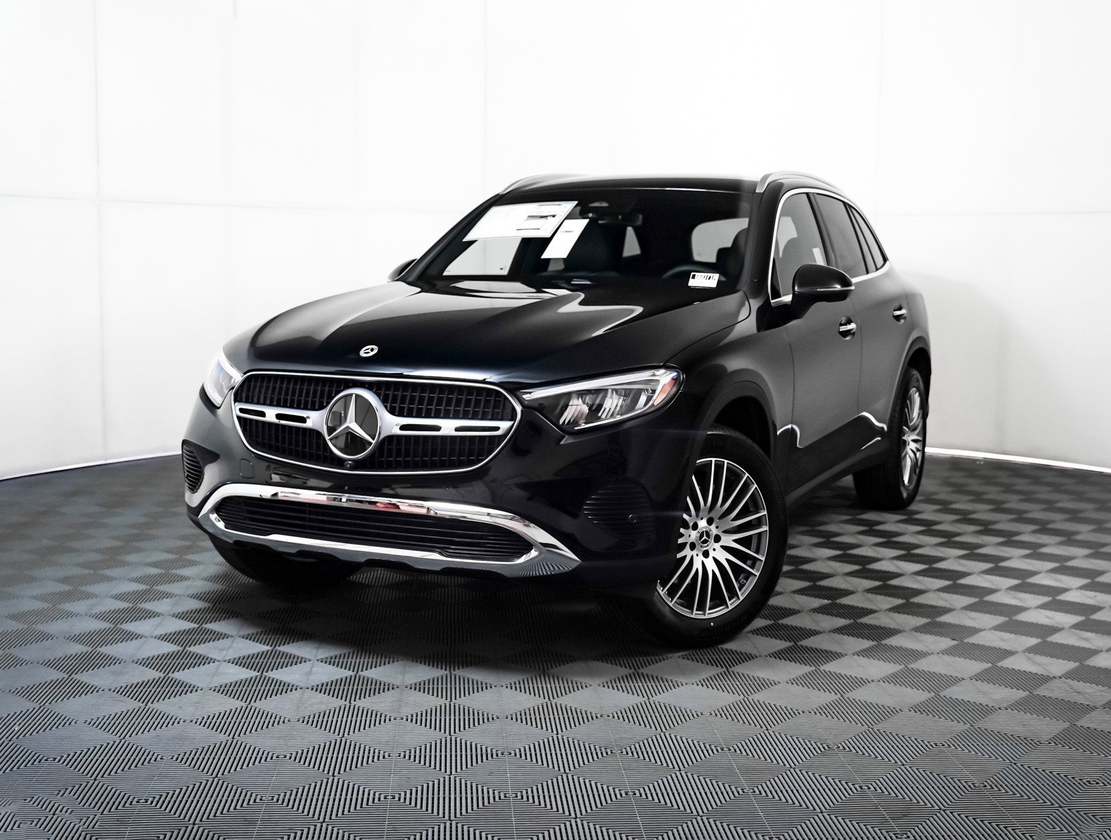 2026 Mercedes-Benz GLC