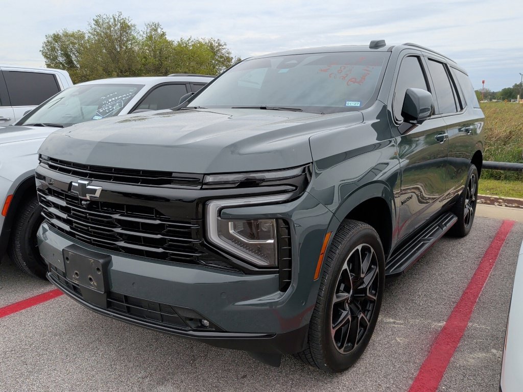 Used 2025 Gray Chevrolet RST image 3