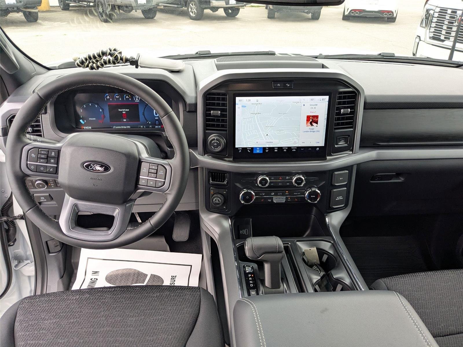 New 2026 Oxford White Ford XLT image 27