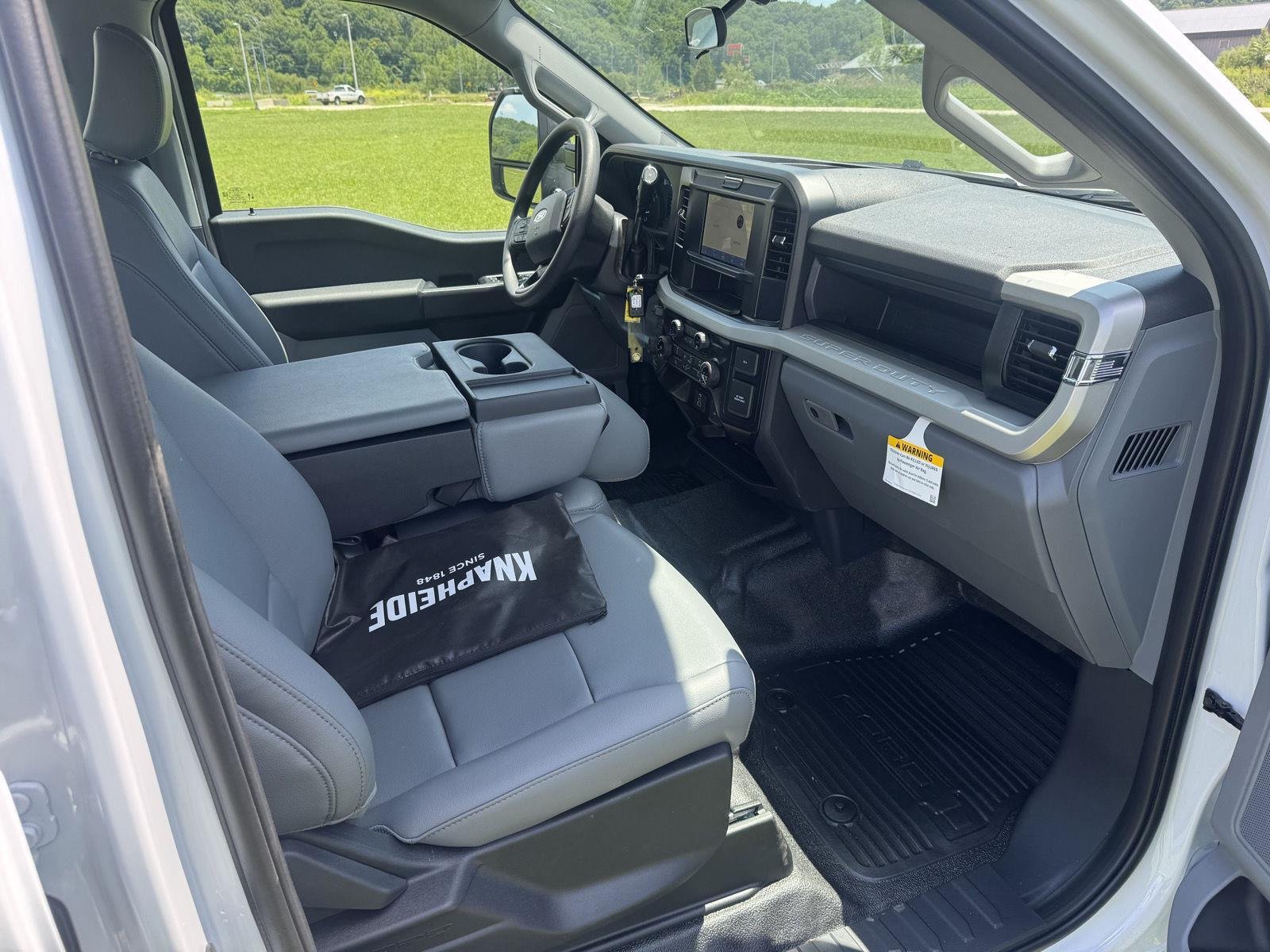 New 2026 Oxford White Ford XL image 13