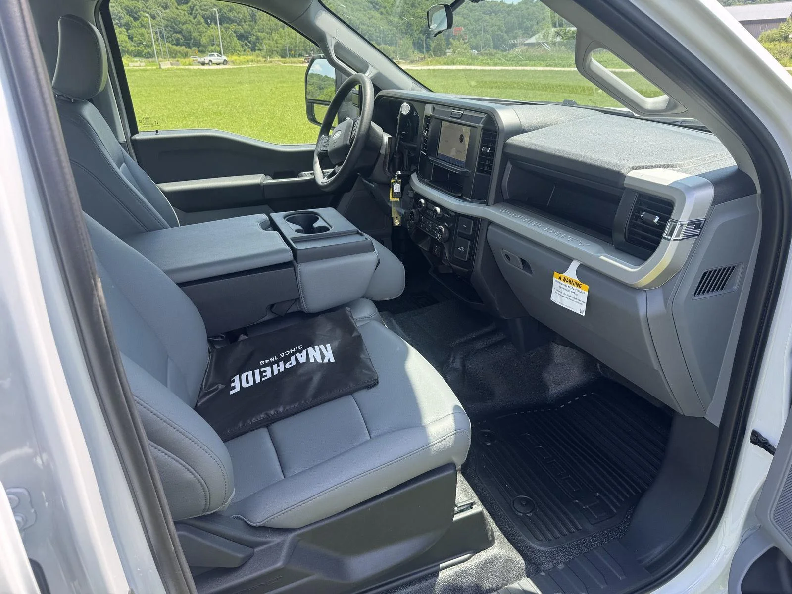 New 2026 Oxford White Ford XL image 13