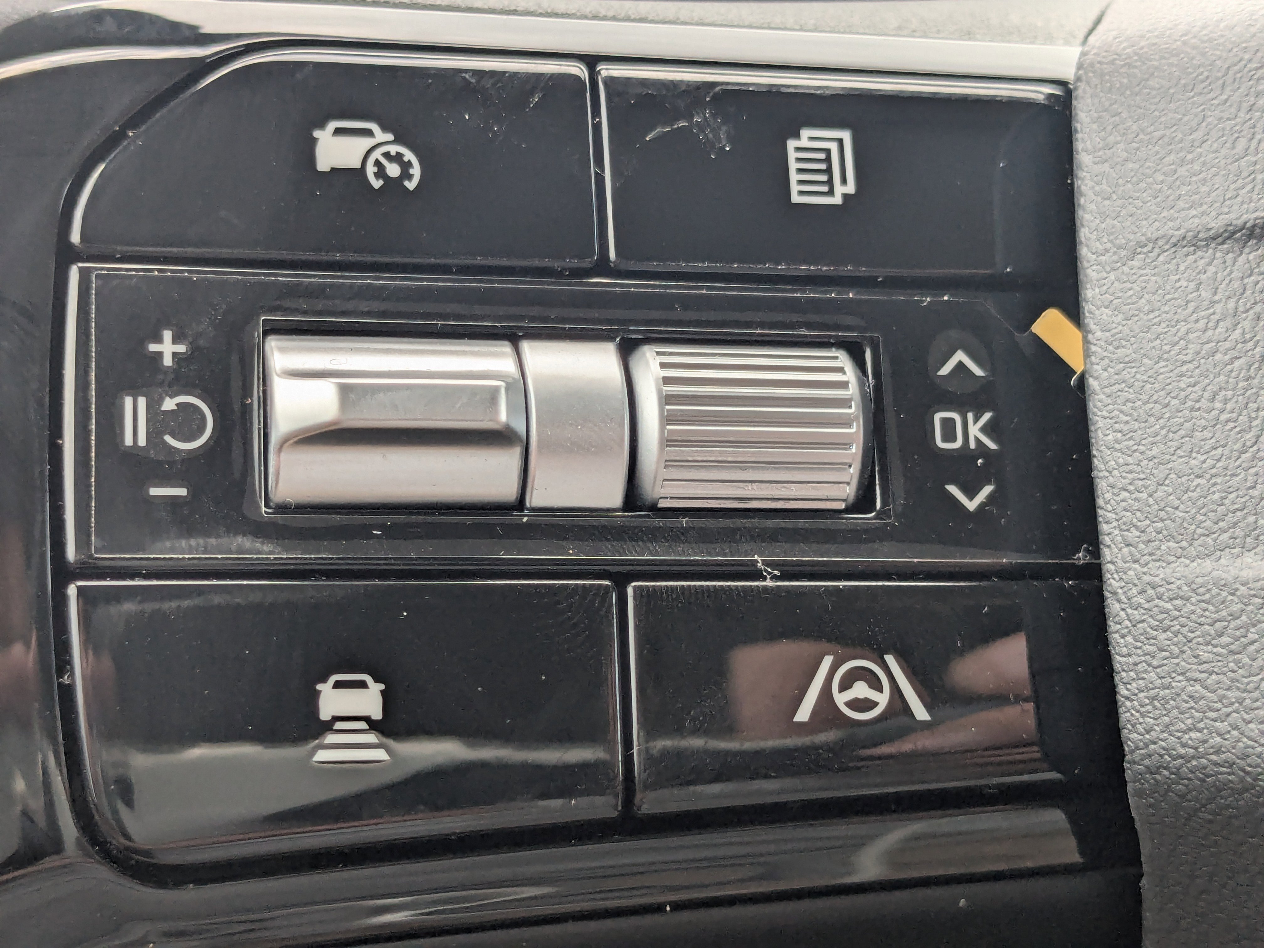 New 2026 Glacial White Pearl Kia EX image 33
