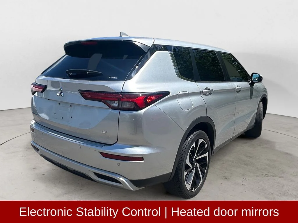 Used 2022 Alloy Silver Mitsubishi  image 6