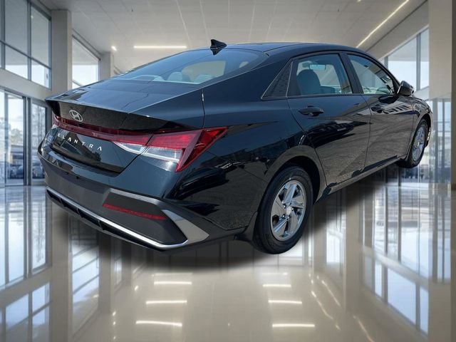 Certified Used 2024 Abyss Black Hyundai SE image 5