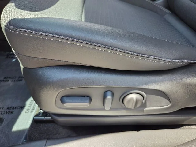 Used 2023 Blue Buick Select image 6