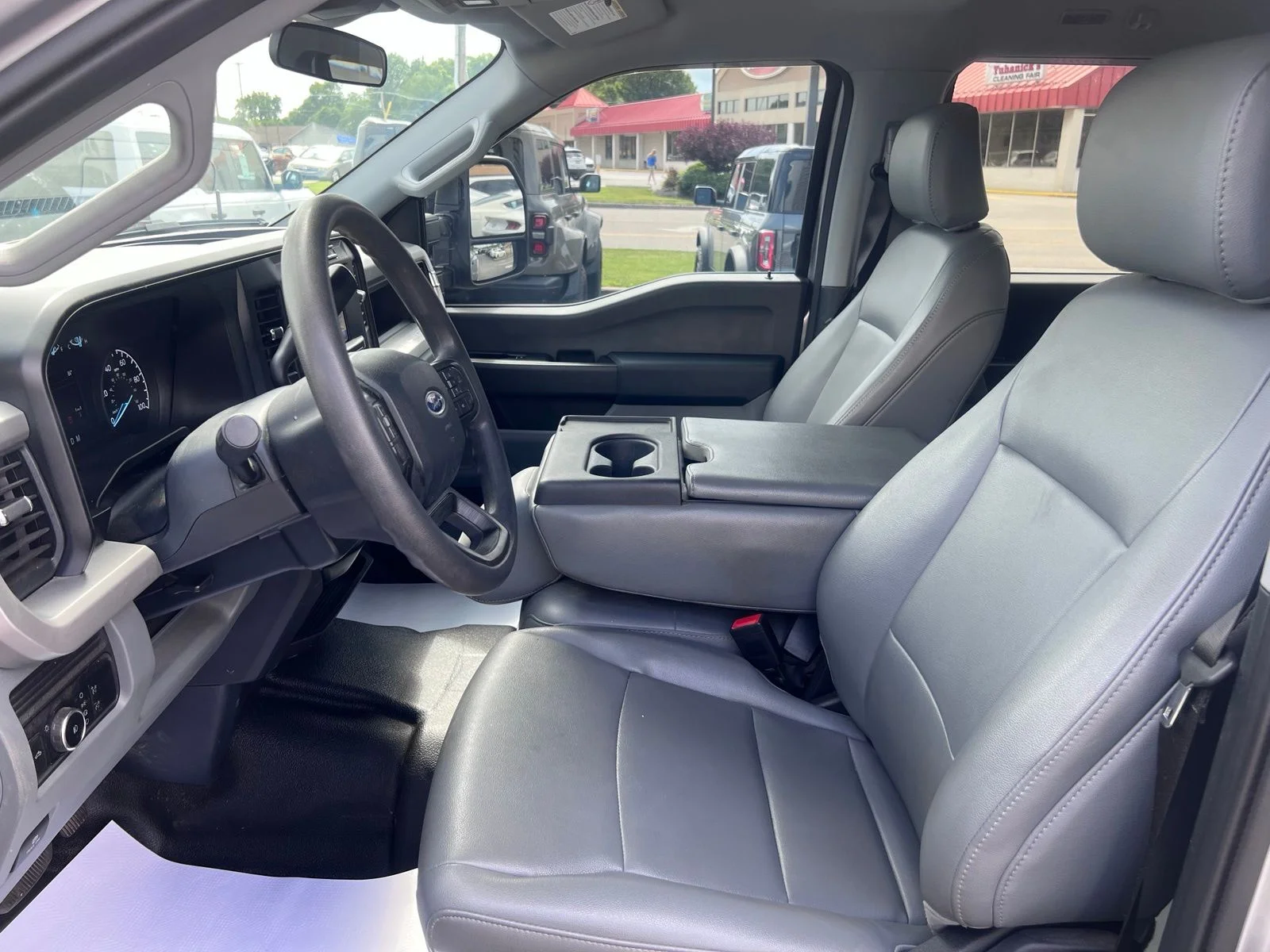 Used 2023 Silver Ford XL image 37