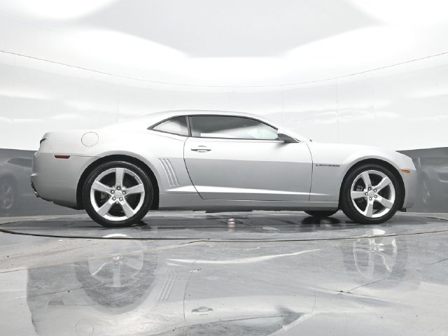 Used 2011 Silver Chevrolet 1LS image 25