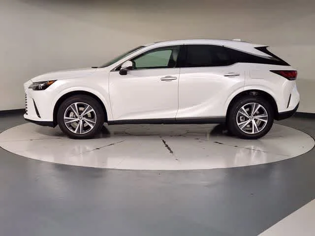 Used 2023 Eminent White Pearl Lexus  image 5
