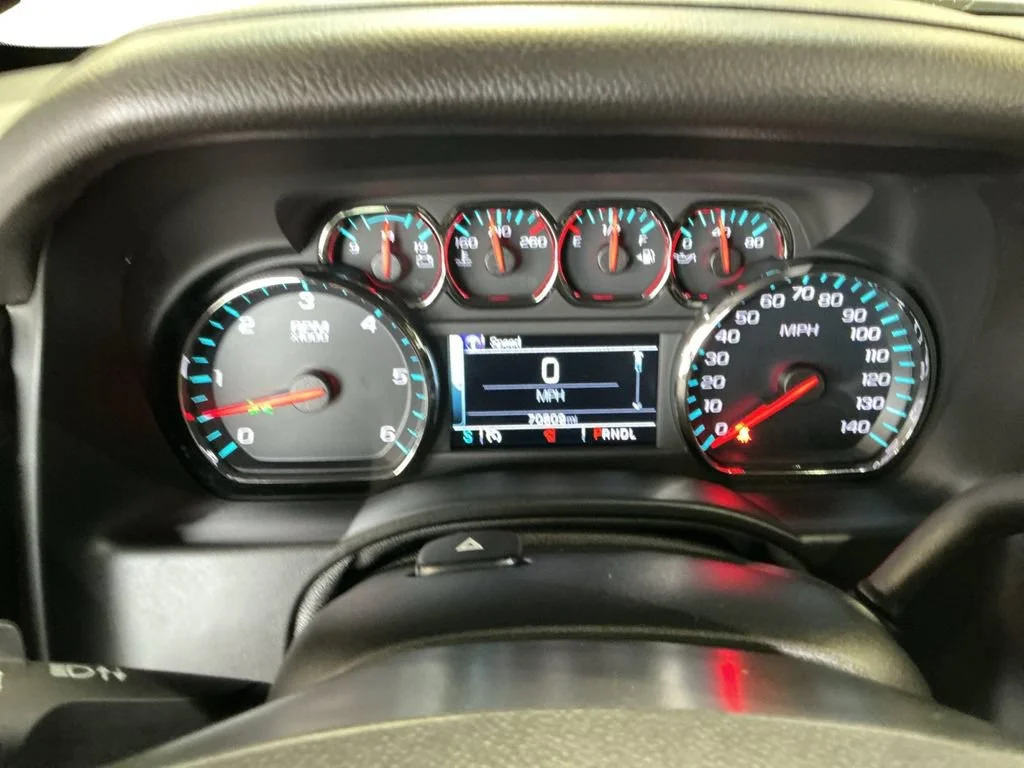 Used 2020 SUMMIT WHITE Chevrolet LT image 14