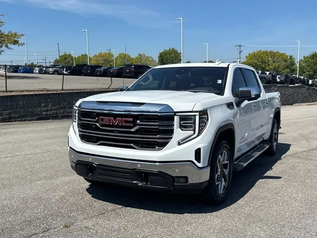 Used 2026 White GMC SLT image 9