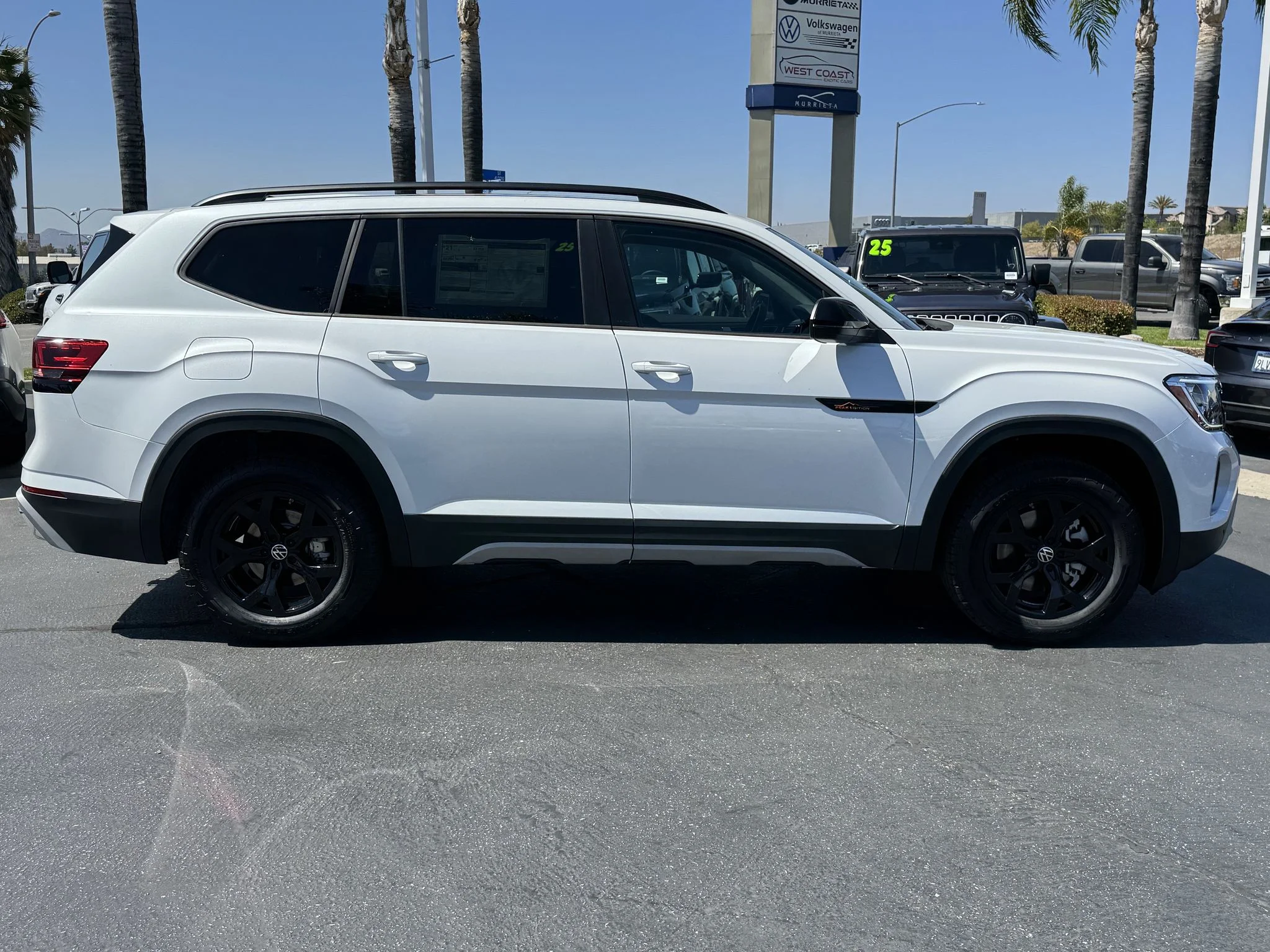 New 2026 Opal White Pearl Volkswagen 2.0T Peak Edition image 8
