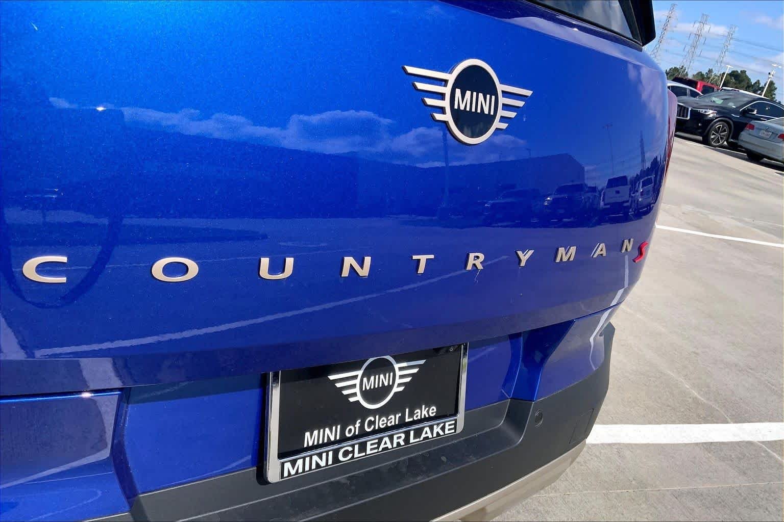 New 2026 Blazing Blue Metallic MINI Signature Plus image 15