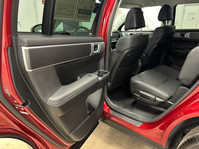 Used 2025 Red Hyundai SEL image 18