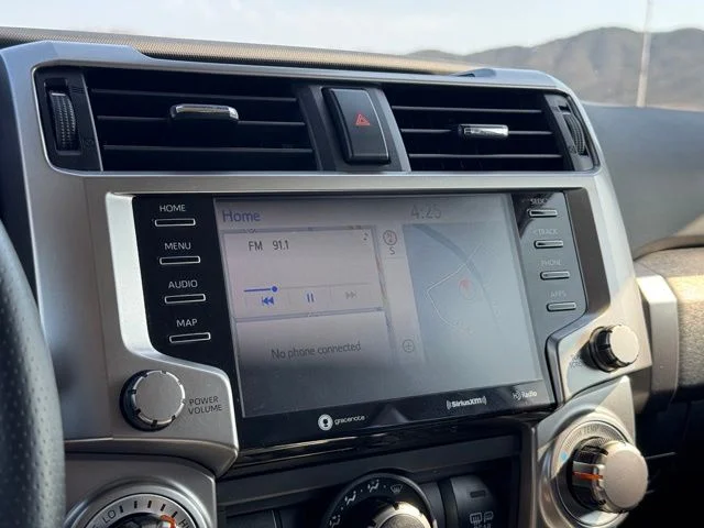 Used 2020 White Toyota SR5 image 14
