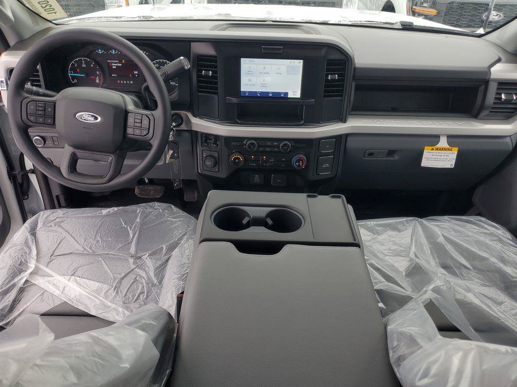 New 2026 Oxford White Ford F-450® XL image 28