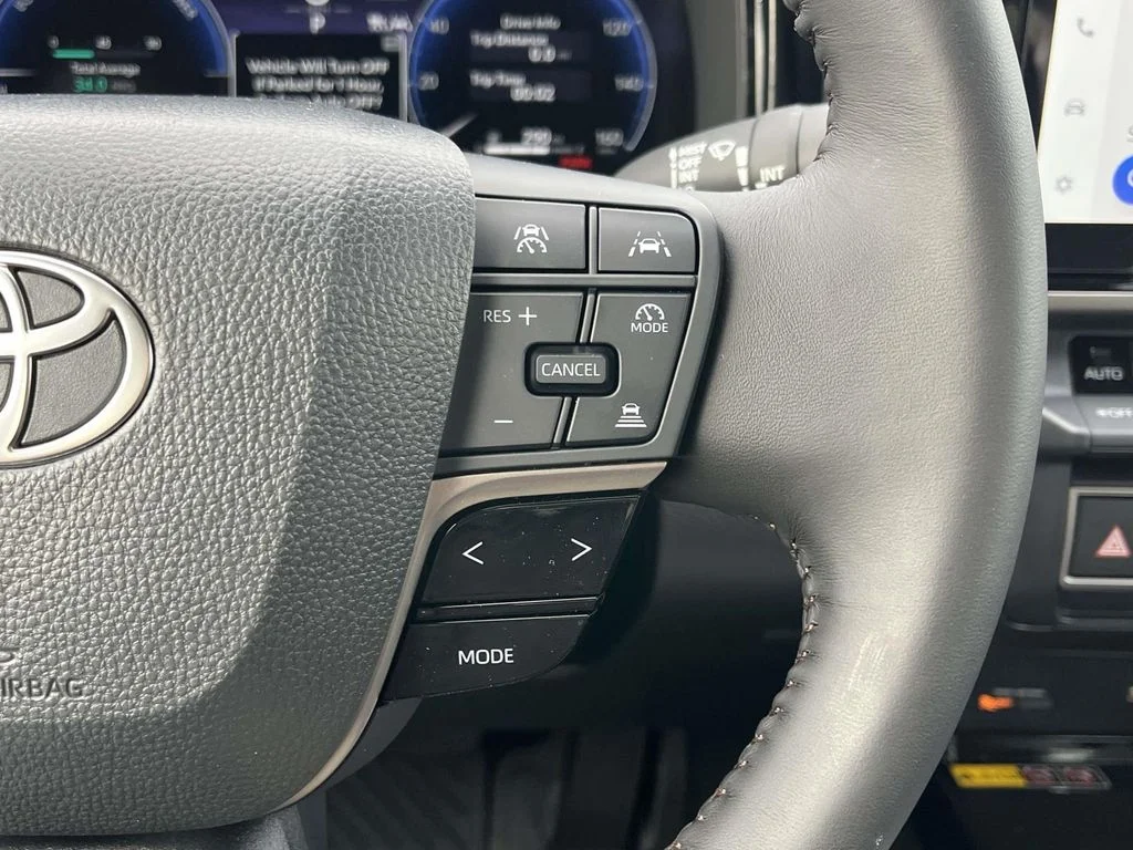 2026 Toyota Camry XLE - Photo 17