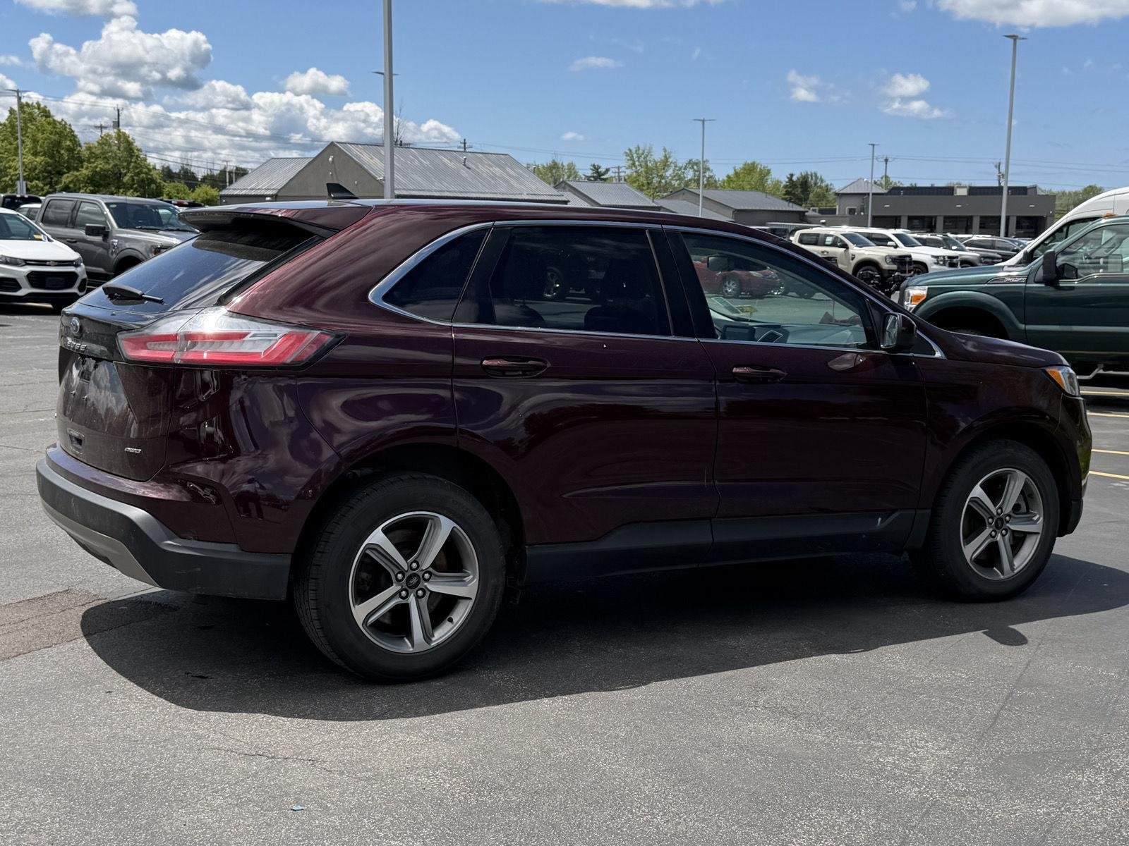 Used 2017 Burgundy Velvet Metallic Tinted Clearcoat Ford SEL image 5