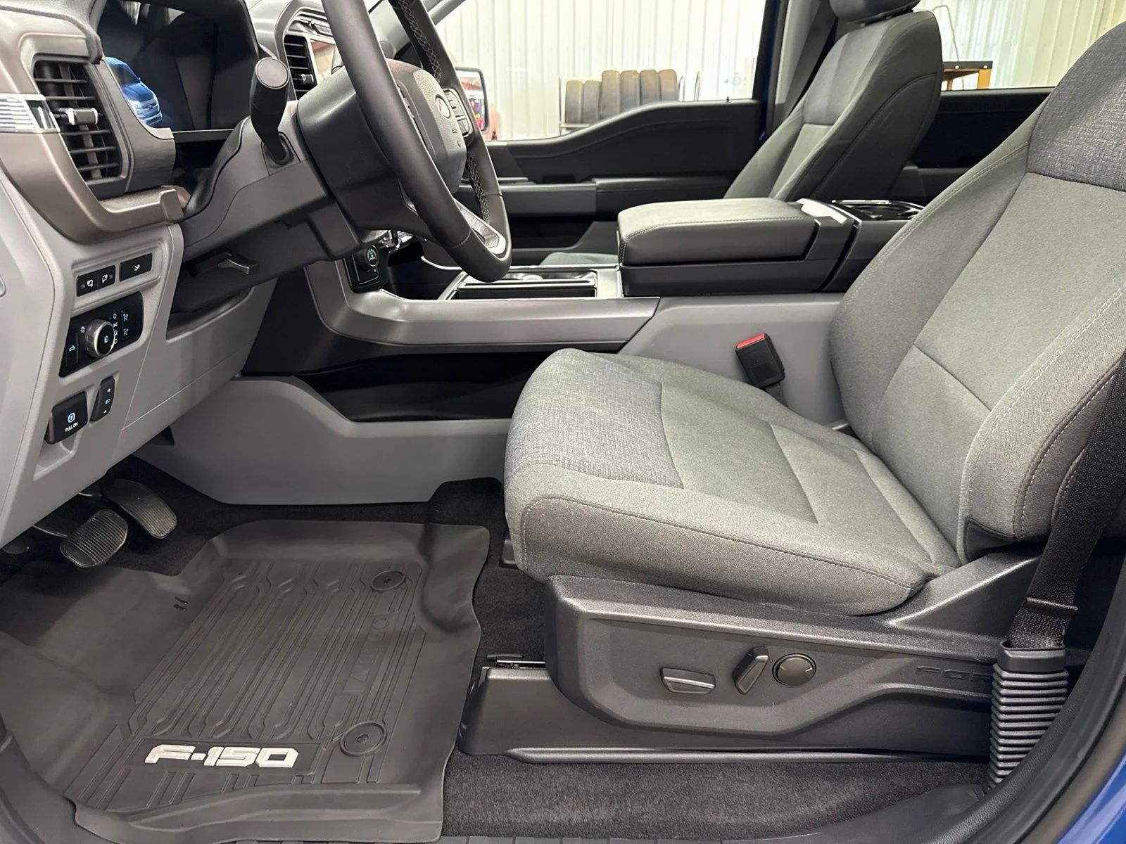 Used 2024 Blue Metallic Ford XLT image 16