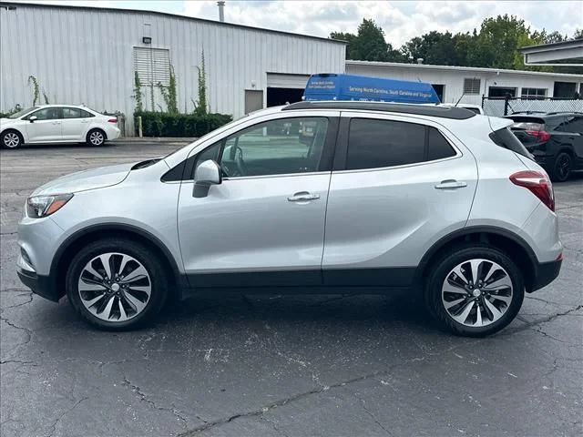 Used 2022 Silver Buick Preferred image 7