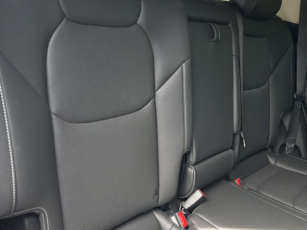 2026 GENESIS GV70 Standard - Photo 37
