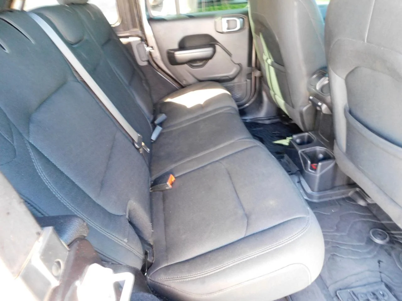 Used 2019 Gray Jeep SPORT S 4X4 image 11