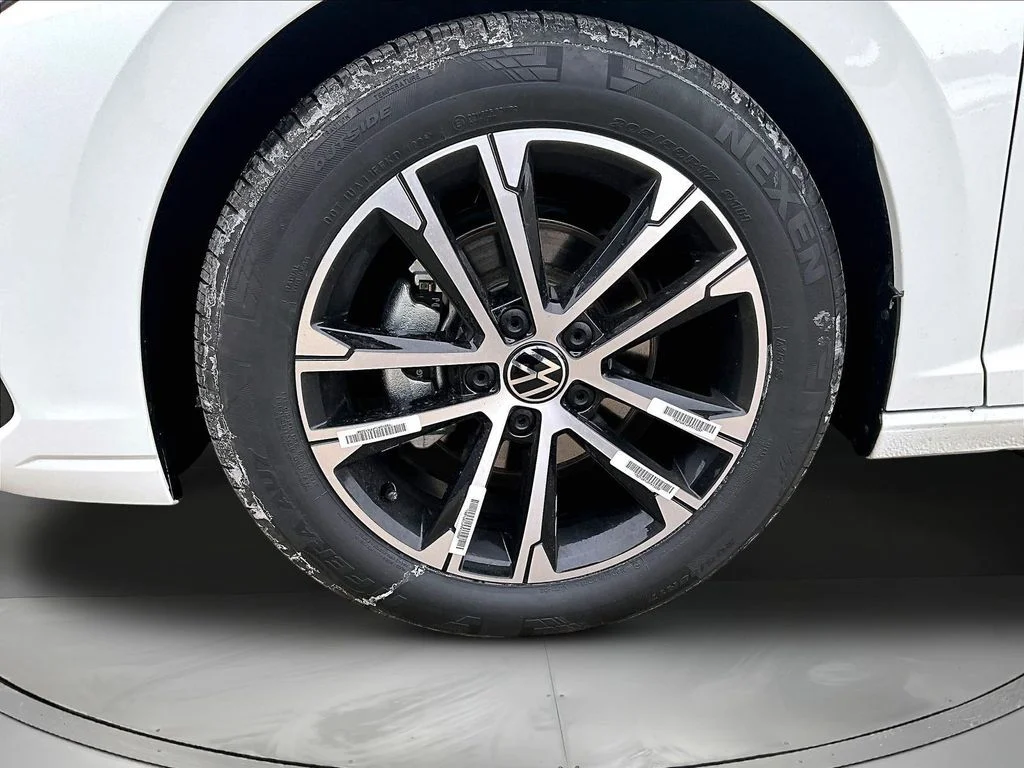 New 2026 White Volkswagen 1.5T Sport image 12