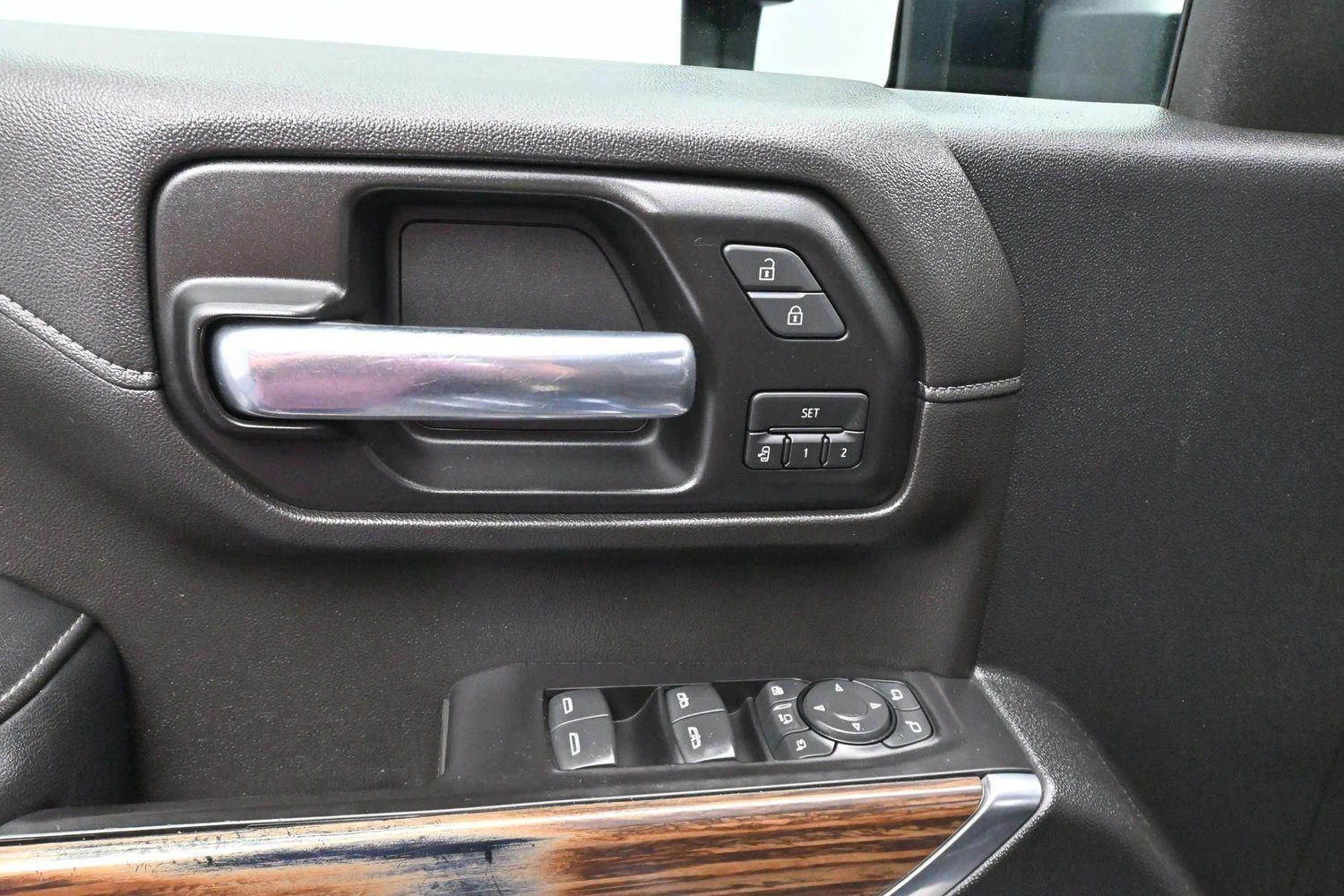 Used 2020 NORTHSKY BLUE METALLIC Chevrolet High Country image 10