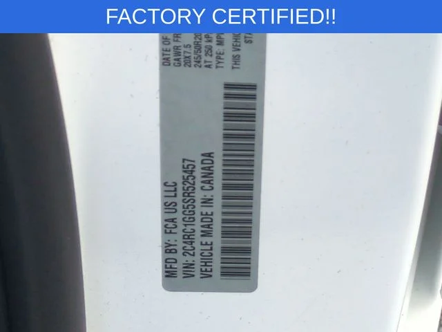 Used 2025 White Chrysler Limited image 40