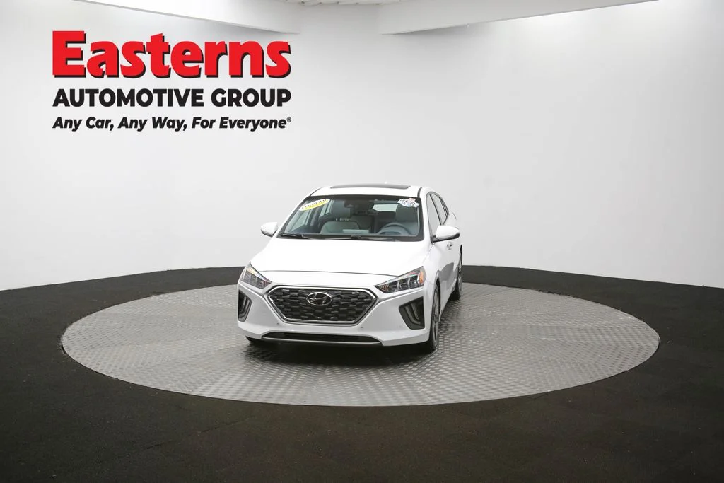 Used 2022 White Hyundai Limited image 54