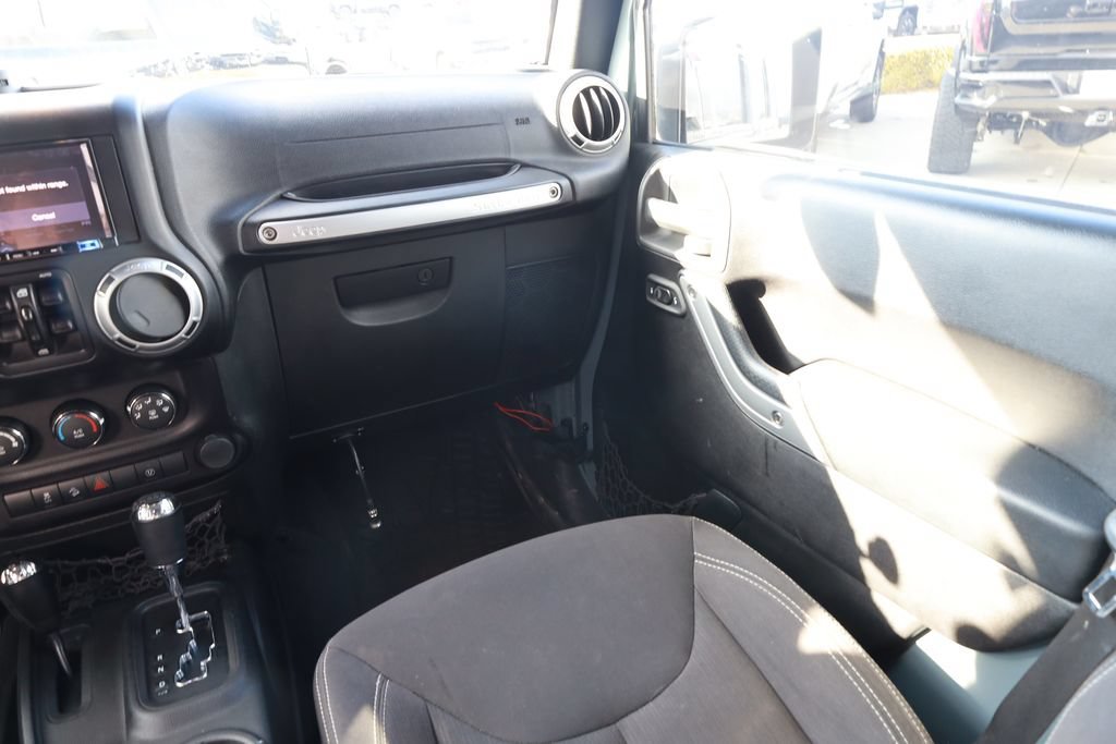 Used 2015 Anvil Clearcoat Jeep Rubicon image 20