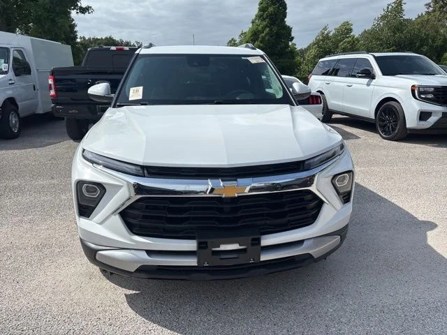 Used 2025 White Chevrolet LT image 2