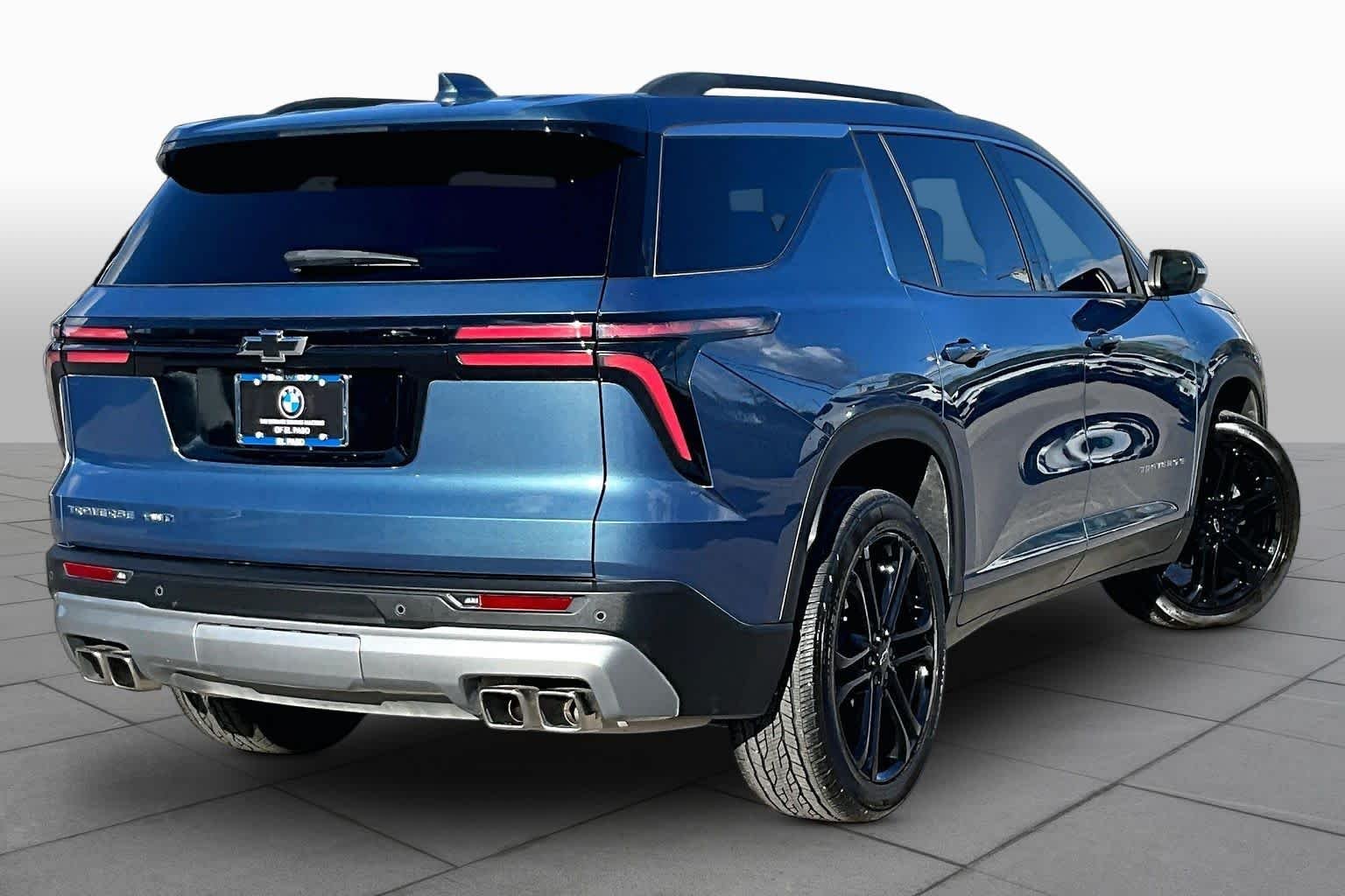 Used 2025 Lakeshore Blue Metallic Chevrolet AWD LT image 12