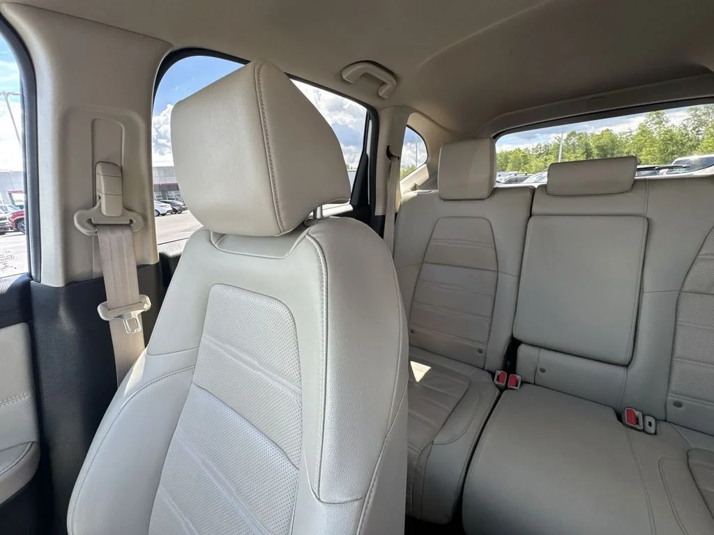 Used 2021  Honda EX-L image 12