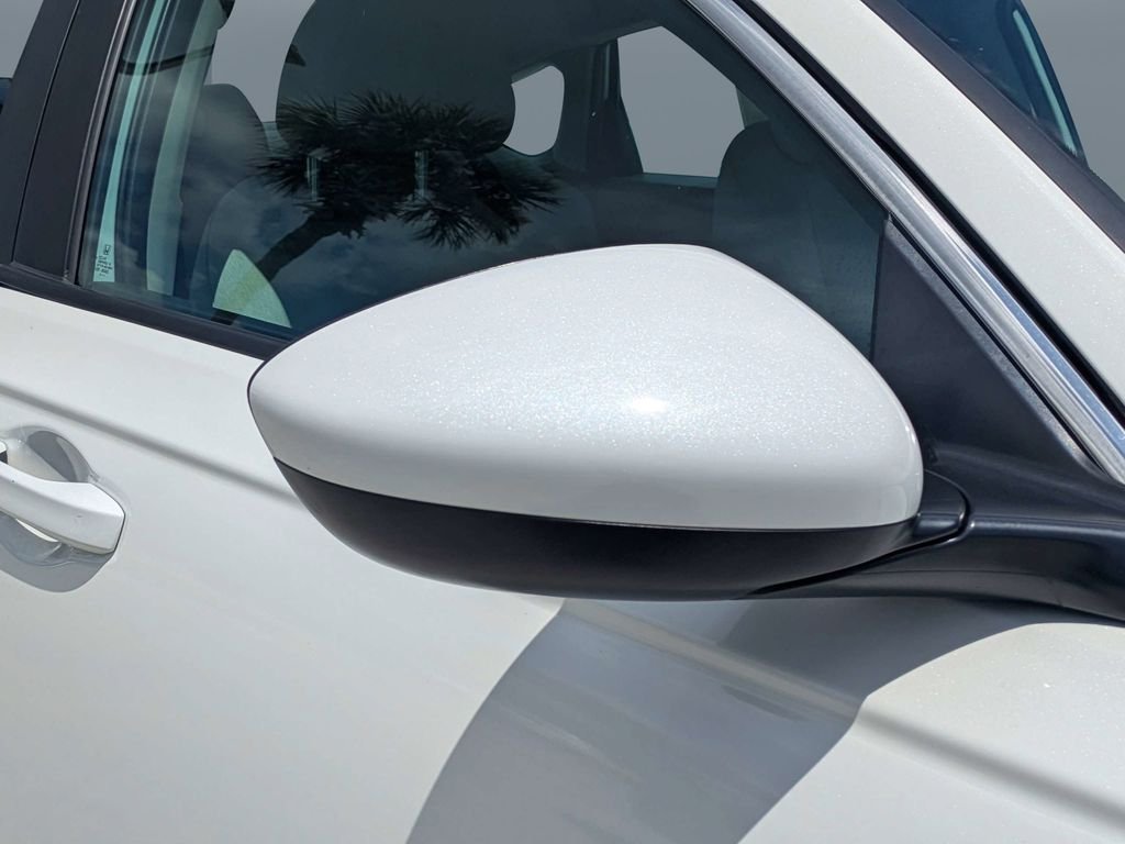 Used 2024 White Honda LX image 10