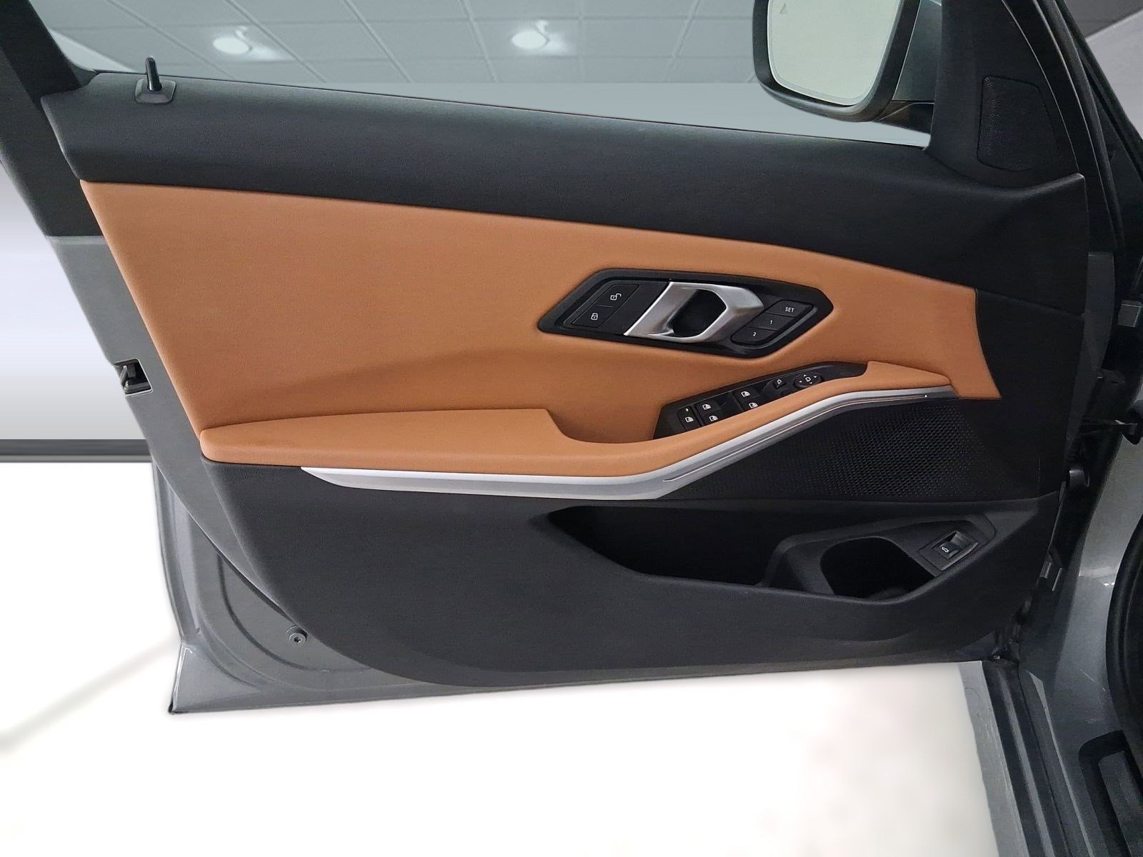 2025 BMW 3 Series 330i - Photo 12