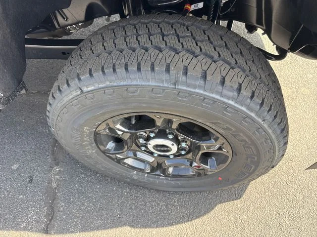 New 2026 Oxford White Ford F-250® XL image 15