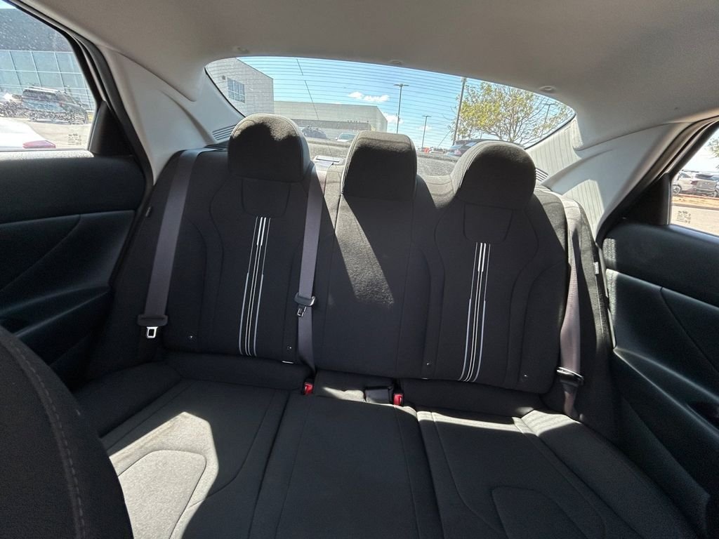 Used 2024 White Hyundai SEL image 19
