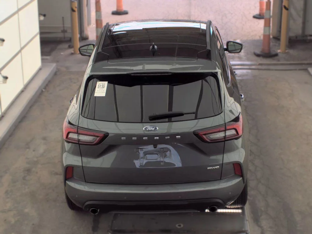 Used 2023 Gray Ford ST-Line image 6